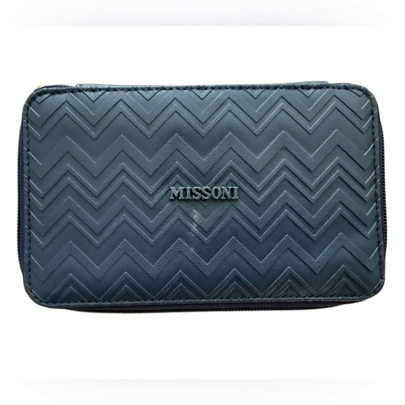 NEW Delta Airlines Delta One Business Class Travel Amenity Kit ~ Missoni - Picture 1 of 3